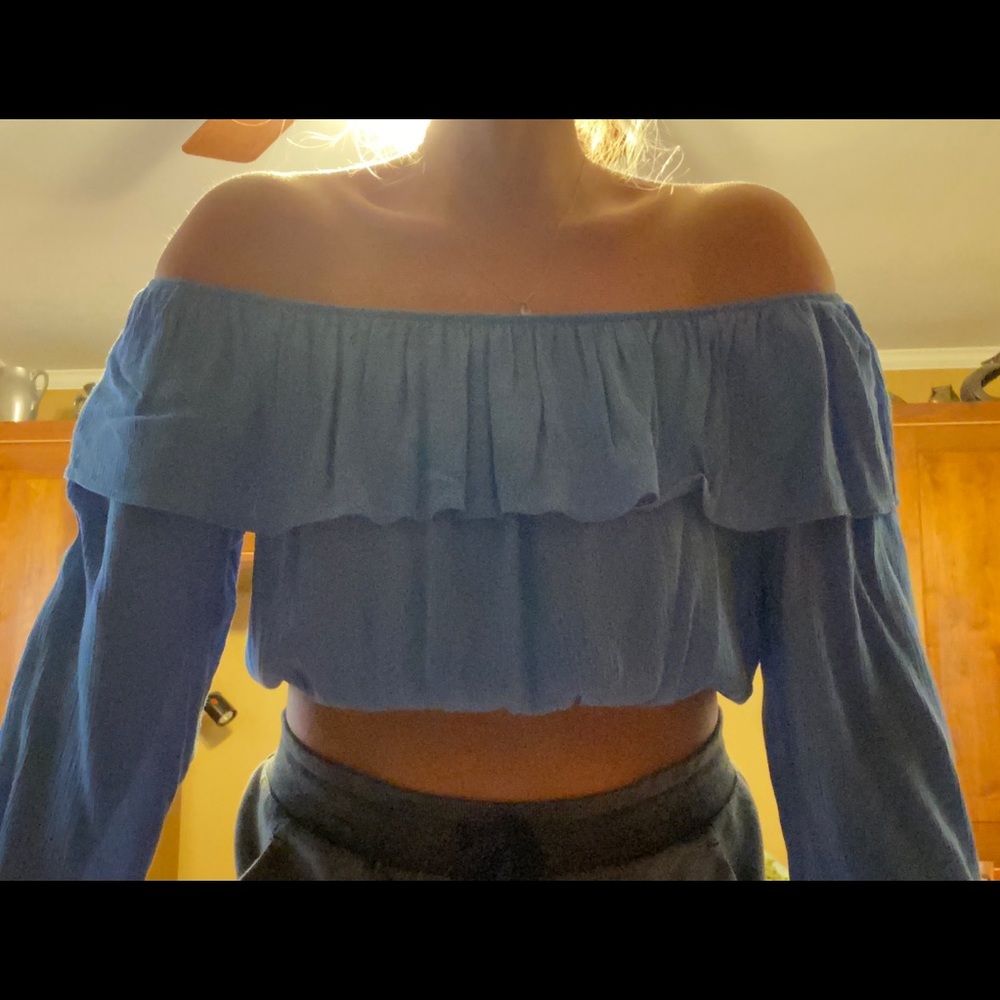Light blue off the should flowy crop top
